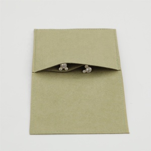 PUPPYSEW Vente en gros de pochettes à bijoux en microfibre vert clair, pochette d'emballage en velours, sac pour bracelet, collier, bague avec logo - Product Image 5