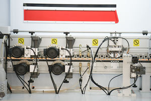 Machine à chanfreiner de haute précision 450SG, couteau de suivi supérieur/inférieur pour un ajustement parfait des panneaux à 45 degrés - Product Image 6