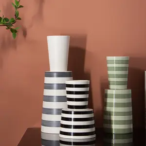 Di alta qualità nordic creativo moderno ins mini vasi decorazione della casa artigianato fiore di ceramica vasi decorativi per alberghi