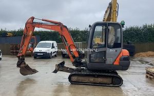 Mini-excavatrice sur chenilles Hitachi ZX30U de 3 tonnes, compacte, japonaise, avec moteur Isuzu et roulement. - Product Image 5