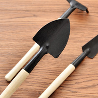 Set di attrezzi per forchetta rastrello mini pala da giardino con manico in legno a buon mercato