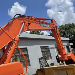 รถขุดมือสอง DOOSAN DH220LC-7 ขนาด 20 ตัน พร้อมอุปกรณ์ครบครัน รถขุดไฮดรอลิกแบบตีนตะขาบมือสอง รุ่น DH225LC-7 และ DH400LC-9 มีสินค้าในสต็อก - Product Image 6