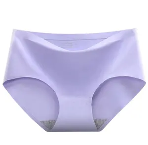 Vente en gros de sous-vêtements pour femmes sans couture une pièce culotte d'été respirante pour femmes taille moyenne culotte de couleur unie