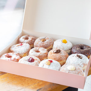 Cajas para Donuts Reciclables de Grado Alimenticio, Plegables, con Relieve y Laminado Mate, Colores/Tamaños Personalizados, para <span class=keywords><strong>Sushi</strong></span> y Azúcar - Product Image 6