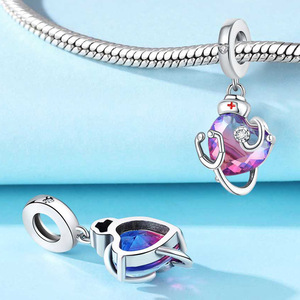 Pendentif stéthoscope infirmier en forme de cœur, accessoire de bracelet DIY haut de gamme original, vente en gros, pendentif de bracelet pour femme - Product Image 4