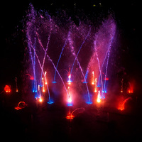 Fontaine musicale d'extérieur DEWY 1M en acier inoxydable moderne avec jets d'eau LED pour la rue piétonne et les places publiques