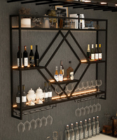 Étagère à vin murale en fer forgé de luxe, style industriel moderne, avec panneaux lumineux, pour comptoir de bar et rangement de spiritueux à domicile