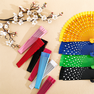 Abanico de Baile Español de Colores con Tema de Puntos Blancos, Pintado a Mano con Patrones de Doble Cara - Product Image 5