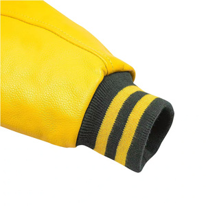 Chaqueta Varsity de Invierno para Hombre con Capucha y Parches, Estilo Universitario, Chaqueta de Béisbol con Letras, Abrigo Informal de Alta Calidad, Prenda Exterior Moderna para Estudiantes - Product Image 6