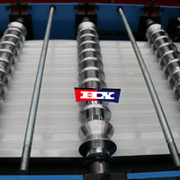 Machine industrielle de profilage à froid pour la fabrication de tôles de couverture en zinc
