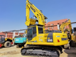 Excavadora Usada de Alta Calidad KOMATSU PC200-7 PC200-8, Excavadora de Orugas Usada a Bajo Precio en SHANGHAI - Product Image 4