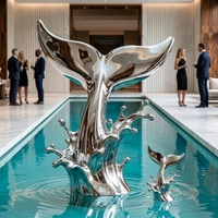 Sculpture en acier inoxydable en forme de queue de baleine, effet miroir, thème marin, statue d'art métallique pour complexe hôtelier, piscine, immobilière