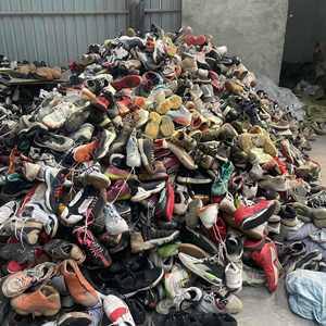 Liquidación de Zapatos de Moda para Hombre, Tallas Mixtas en Fardos, Zapatos Deportivos de Marca de Segunda Mano, Lote al por Mayor, Zapatos de Alta Calidad de China - Product Image 4