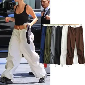 女式街头时尚堆叠降落伞货物裤超大合身裤
