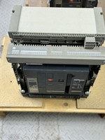 Interruptor Automático de Aire MASTERPACT NW16 H1 de 1600A con Controlador de Programación PLC MICROLOGIC 2.0A