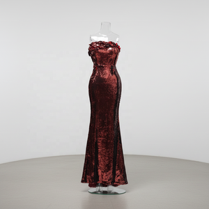 <span class=keywords><strong>Abito</strong></span> <span class=keywords><strong>lungo</strong></span> formale <span class=keywords><strong>rosso</strong></span> intenso <span class=keywords><strong>con</strong></span> paillettes, senza spalline, a sirena, <span class=keywords><strong>con</strong></span> colletto a balze 3D, per eventi e spettacoli - Product Image 1