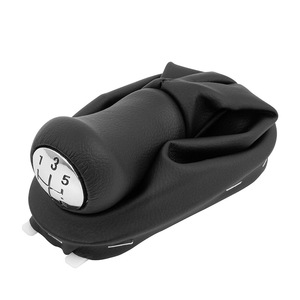 Pommeau de levier de vitesse Renault 5 vitesses en cuir avec surpiqûres noires, design ergonomique - Product Image 4