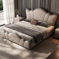 Italienisches Luxus-Deko Echtleder-Bettgestell Modernes Muscheldesign Gepolstertes Kingsize-Doppelbett für Hochwertige Hauptschlafzimmer