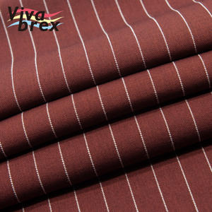 Tissu rayé <span class=keywords><strong>haut</strong></span> <span class=keywords><strong>de</strong></span> <span class=keywords><strong>gamme</strong></span> en spandex premium 2026, matière rayée <span class=keywords><strong>de</strong></span> mode, mélange 200 g/m², respirant, pour vêtements et <span class=keywords><strong>ameublement</strong></span>, faible MOQ - Product Image 1