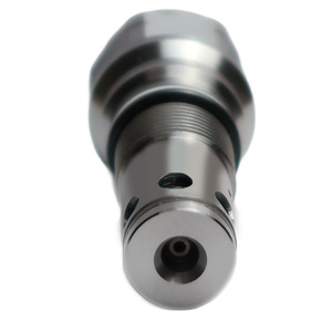 Válvula de control direccional para excavadora Elliott R225, compatible con Hyundai R225 y Kobelco SK135SR - Product Image 3