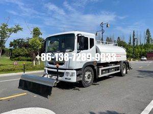 Camion-citerne <span class=keywords><strong>à</strong></span> jet et aspiration combiné 6x4 avec <span class=keywords><strong>pompe</strong></span> <span class=keywords><strong>à</strong></span> eau haute pression diesel 10000L et moteur pour le débouchage des canalisations d'égouts - Product Image 3