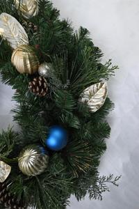 Guirlandes de Noël artificielles avec boules et cônes de pin pour la décoration intérieure – Approvisionnement direct usine - Product Image 4