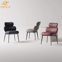 Chaise de salle à manger moderne à double dossier en cuir PU avec pieds en fer noir pour la maison, le salon et la salle à manger