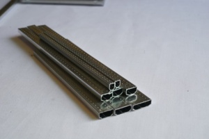 Entretoises en aluminium non pliables 15,5A 0,25 mm pour vitres de porte, architecture moderne, qualité supérieure, garantie 5 ans, vis - Product Image 2