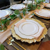Assiettes de Présentation 13 Pouces Motif Corail, Assiettes de Présentation Dorées en Plastique pour Dîner, Mariage et Décor de Fête, Assiettes de Présentation Métalliques à Bord Festonné