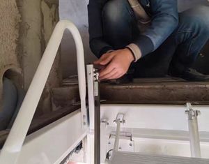 <span class=keywords><strong>Escalier</strong></span> pliant en aluminium, échelle <span class=keywords><strong>de</strong></span> <span class=keywords><strong>grenier</strong></span> télescopique personnalisée <span class=keywords><strong>avec</strong></span> porte <span class=keywords><strong>de</strong></span> <span class=keywords><strong>trappe</strong></span>, échelle <span class=keywords><strong>de</strong></span> <span class=keywords><strong>grenier</strong></span> rétractable - Product Image 2