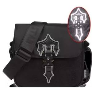 <span class=keywords><strong>TRAPSTAR</strong></span> Moda Nueva Bolsa Cruzada Pequeña Cuadrada Unisex de Hombro Único 2025 Otoño Tela Oxford Forro de Poliéster Impermeable - Product Image 2