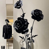 Fleurs en papier géantes ODIS, modernes et tendance, de haute qualité, faites à la main, pour la décoration artistique des vitrines de Pâques et des événements.