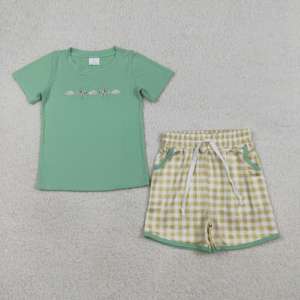 เสื้อผ้าเด็กผู้ชายพร้อมส่งขายส่ง เสื้อแขนสั้นสีน้ำเงินปักลายแมลง พร้อมกางเกงขาสั้นสีแดง - Product Image 2