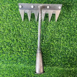 Râteau de jardinage en acier au manganèse à 5/6/7/<span class=keywords><strong>8</strong></span> <span class=keywords><strong>dents</strong></span>, houe agricole à paille, outil multi-usage pour le déchaumage et le desserrage du sol - Product Image 4