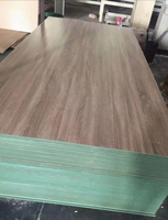 1220*2440mm MDF imperméable à l'eau 12mm Hmr Mr MDF panneau MDF vert
