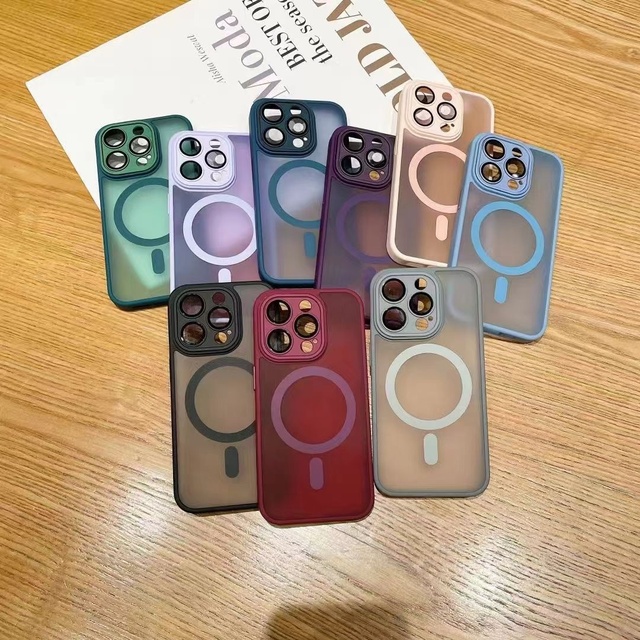 Popular Magnetic Frosted Skin Feel Matte Anti-Fingerprint Mobile Phone Case for iPhone 18 17 16 15 14 13 12 11 Pro Max