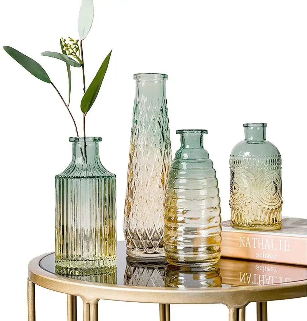 家の結婚式のテーブルの花の装飾のための4つのかわいい高品質の鉛フリークリスタルカラフルなつぼみバロックガラス花瓶のセット