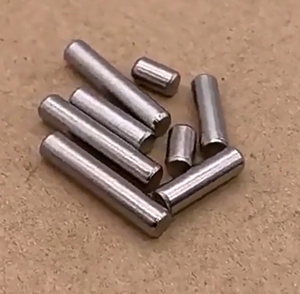 Pasadores Cilíndricos LeGood M4X20mm de Acero Inoxidable 304 con Acabado Brillante y Diseño Paralelo Biselado - Product Image 6