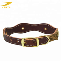 Maßgefertigtes Retro-Hundehalsband aus Echtem Leder mit Handgearbeiteten Blumenmotiven und Kupfer-Conchos, Western-Stil, Breit und Wellenförmig, Verstellbar