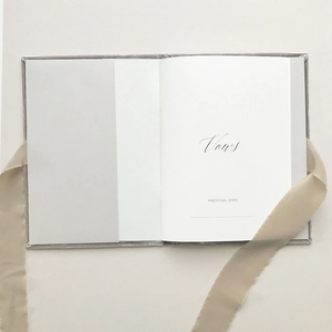 Cuaderno de Lujo con Cubierta de <span class=keywords><strong>Terciopelo</strong></span> Azul Oscuro, Páginas Rayadas, Bolsillos Interiores, Votos de Boda de Gamuza con <span class=keywords><strong>Cinta</strong></span> de Seda - Product Image 4