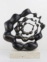 Sculpture d'art abstrait minimaliste moderne, ornement décoratif pour la maison, objet de décoration pour le salon, le bureau, l'atelier, artisanat en métal et marbre