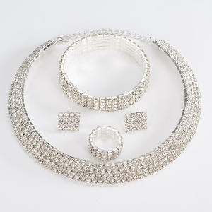 WN387 <span class=keywords><strong>Set</strong></span> di gioielli di strass da sposa di alta qualità Multi fila di strass <span class=keywords><strong>girocollo</strong></span> collana orecchini bracciale anello <span class=keywords><strong>Set</strong></span> - Product Image 2