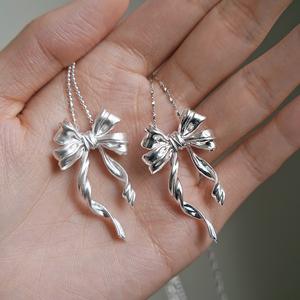 Collar de Perlas con Lazo de Dos Enamorados para Mujer, Cadena de Clavícula de Plata Pura S925, Diseño Religioso de Lujo en Oro, para Nicho Dulce - Product Image 2