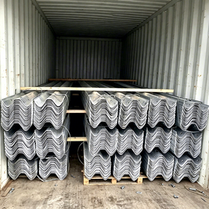 Bloc d'espacement galvanisé haute résistance à deux ondulations, de qualité diamant, réfléchissant, certifié ISO 9001, résistant aux impacts M65, personnalisable OEM, vente en gros - Product Image 1