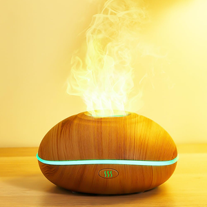 Diffuseur d'arômes électrique en bois avec simulation de flamme, humidificateur d'air électronique, diffuseur d'huiles essentielles à grain de bois pour la maison - Product Image 1
