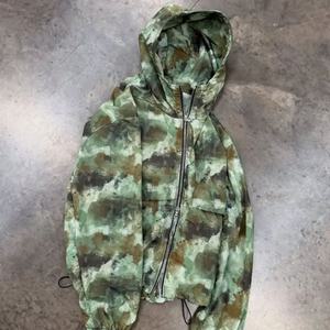 Chaqueta Cortavientos Masculina con Bolsillos Cargo, Lavado Ácido Decolorado al Sol, Estilo Urbano, Fabricante, Sudadera con Capucha, Corte Holgado, Doble Cara - Product Image 1