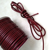 Herstellerangebot: Farbige 2,5mm Runde Polyester Glänzende Dünne Gewachste Kordel auf Rolle für Armbänder und Halsketten YRL01