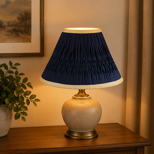 <span class=keywords><strong>Paralume</strong></span> in Tessuto Blu Navy Modificato con Pieghe a Scatola e Base Empire 150x300x210mm per Lampada da Tavolo, da Terra o a Sospensione - Ingrosso, OEM, Private Label - Product Image 5