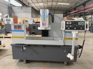 Máquina Fresadora de Bloque de Cilindros y Cabeza de Cilindros SK1000 - Product Image 3