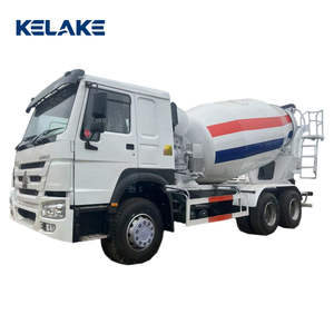Camion malaxeur à béton KELAKE, capacité de 7 mètres cubes, blanc, moteur diesel SINOTRUCK, moteur importé, prêt à la livraison - Product Image 1